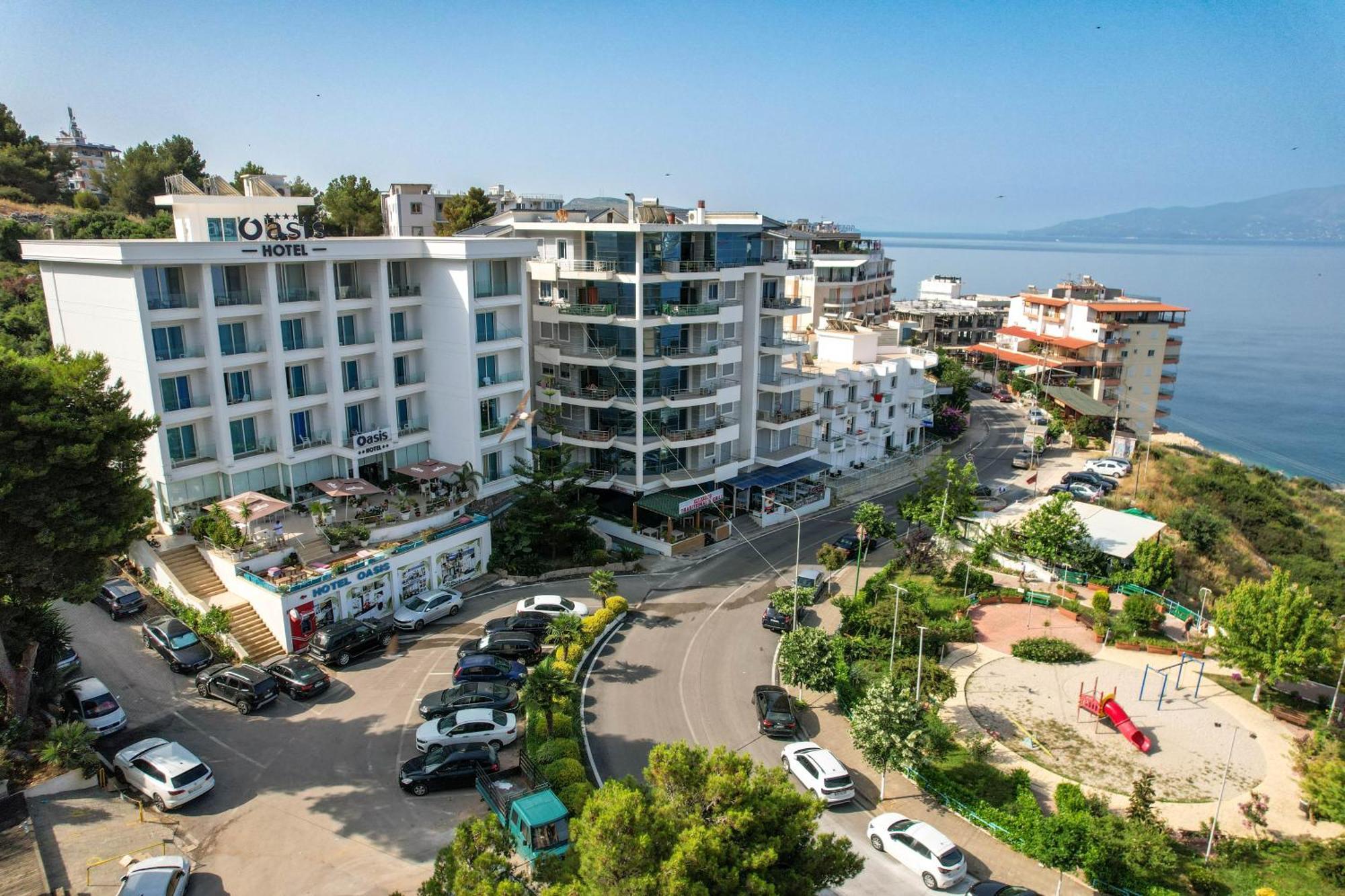 Hotel Oasis Sarandë Exterior foto